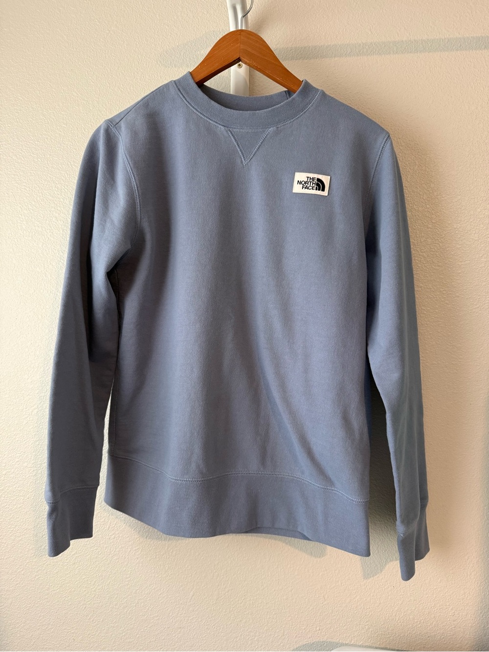 The North Face womens Crewneck Sweatshirt - Dusty Blue